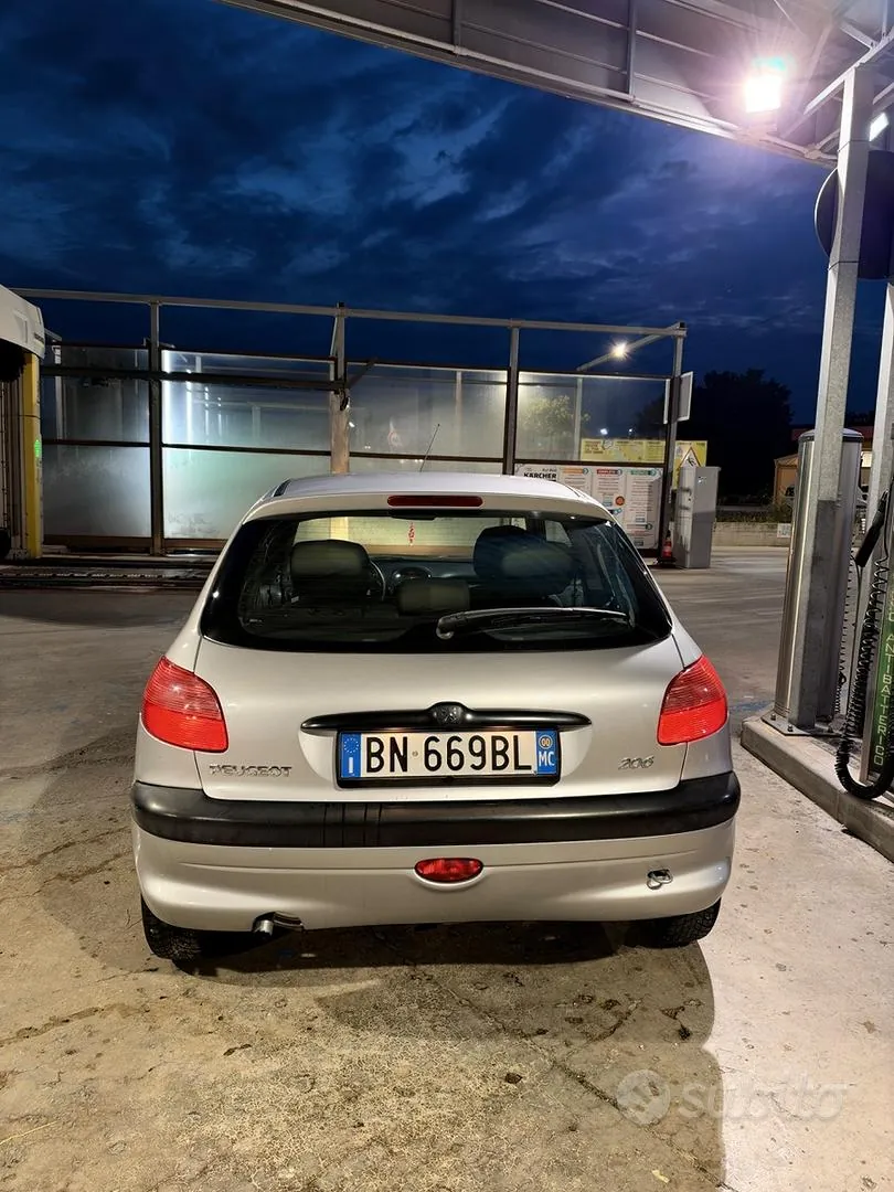 Peugeot 206 2000 photo 4