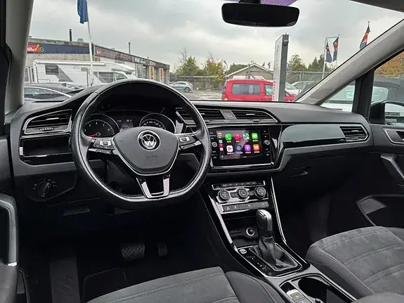 Volkswagen Touran 2022 photo 5