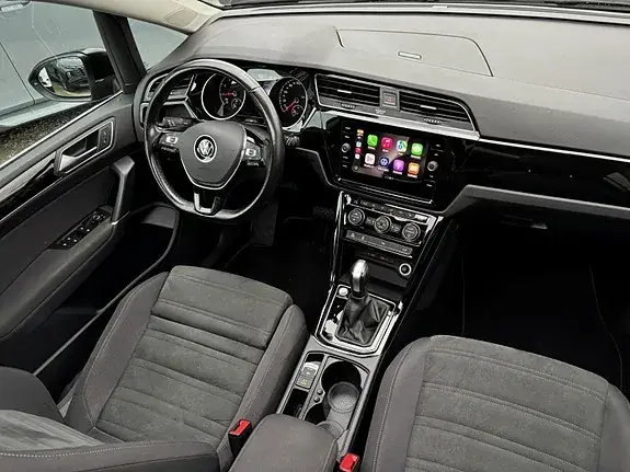 Volkswagen Touran 2022 photo 3