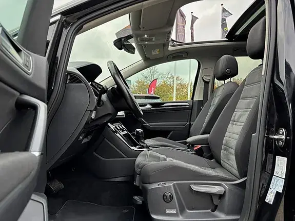 Volkswagen Touran 2022 photo 4