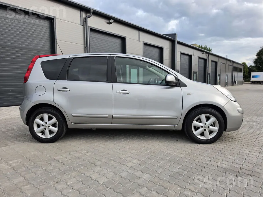 Nissan Note 2008 photo 4