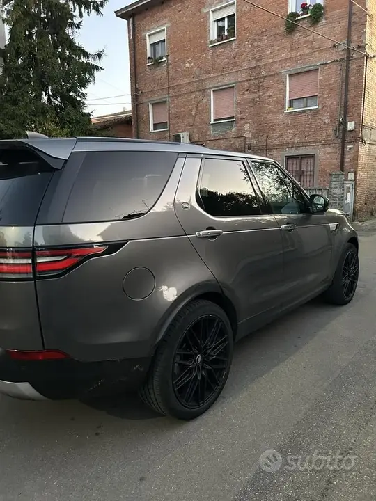 Land Rover Discovery 2018 photo 3