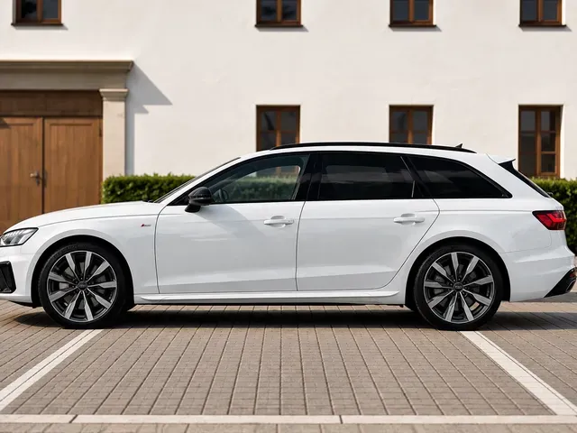 Audi A4 Avant 2023 photo 2