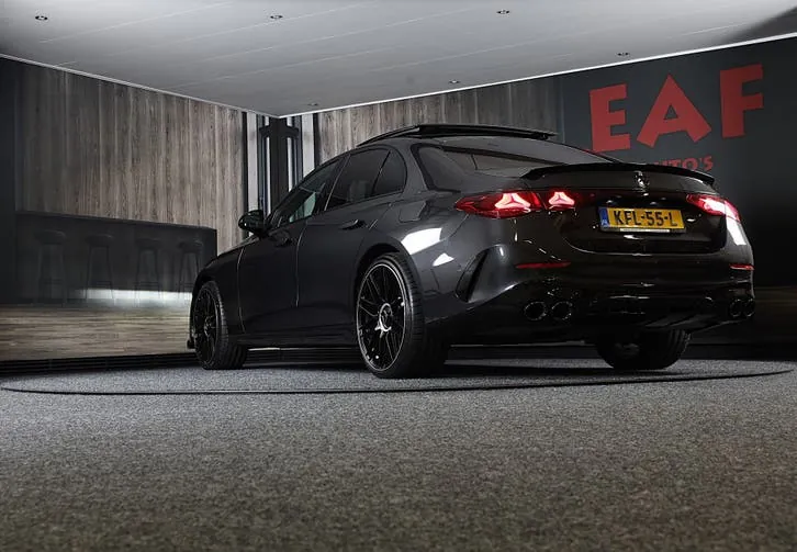 Mercedes-Benz E-Class 2025 photo 3