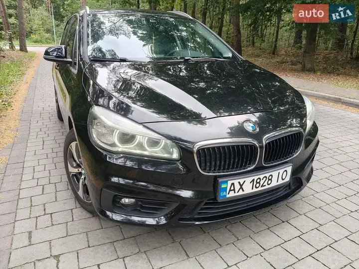 BMW 2 Series Active Tourer 2016 photo 2