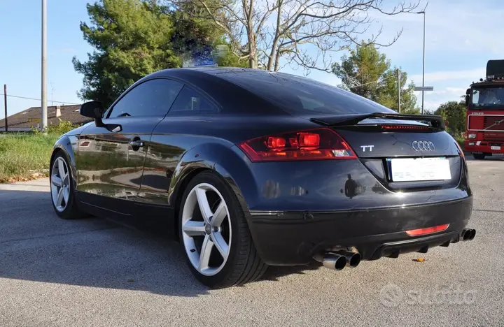 Audi Tt 2010 photo 4