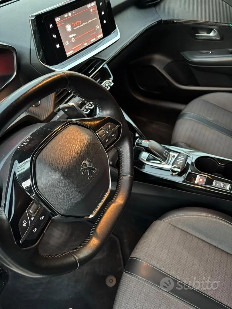 Peugeot 208 2021 photo 5