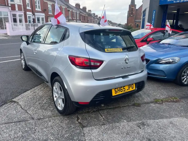 Renault Clio 2015 photo 4