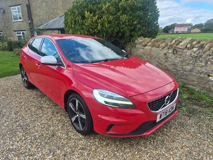 Volvo V40 2018 photo 4