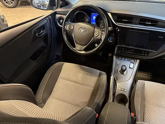 Toyota Auris 2017 photo 5