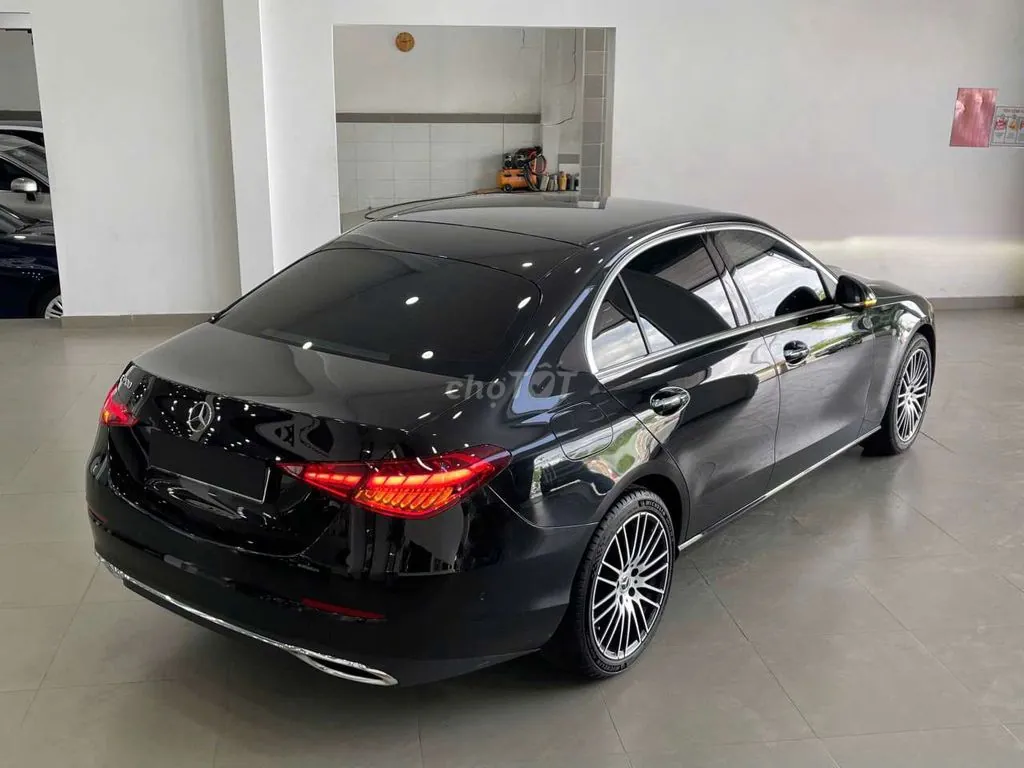 Mercedes-Benz C-Class 2022 photo 4