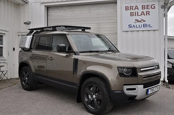 Land Rover Defender 110