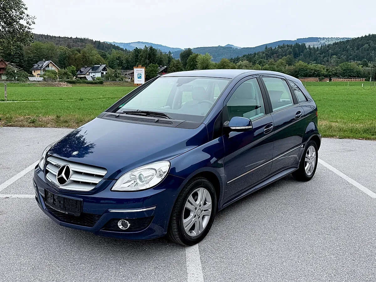 Mercedes-Benz B-Class 2010 photo 3
