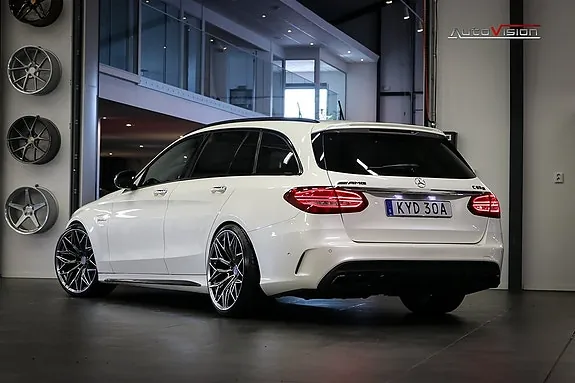 Mercedes-Benz C63 2017 photo 2