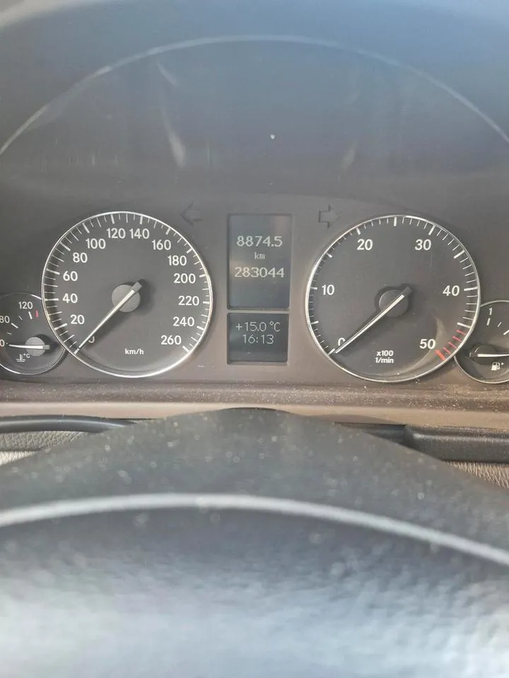 Mercedes-Benz C 200