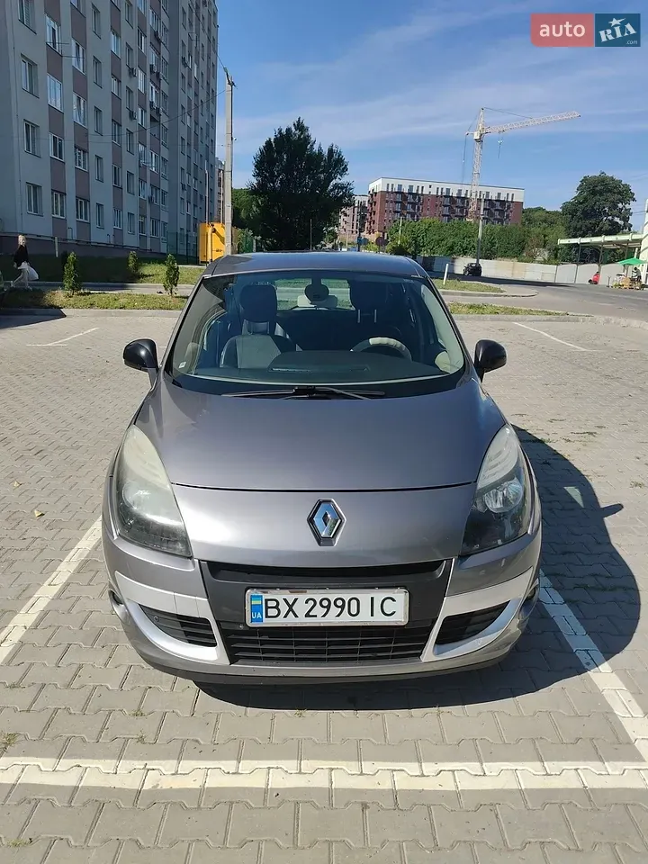 Renault Scenic 2011 photo 2