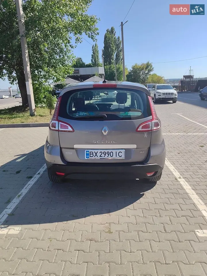 Renault Scenic 2011 photo 3