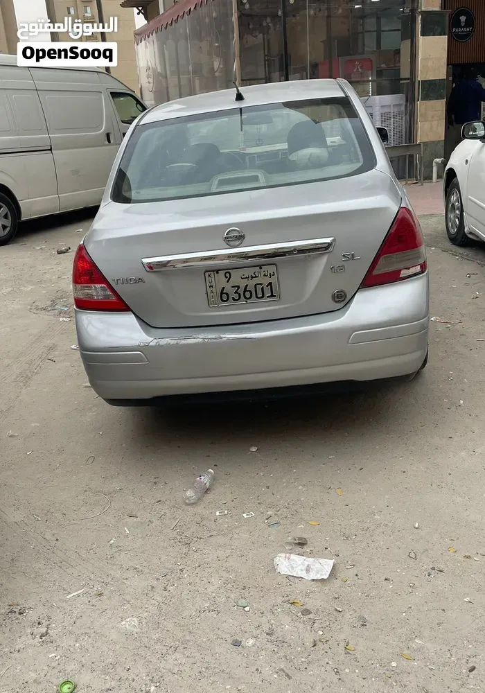 Nissan Tiida 2011 photo 3