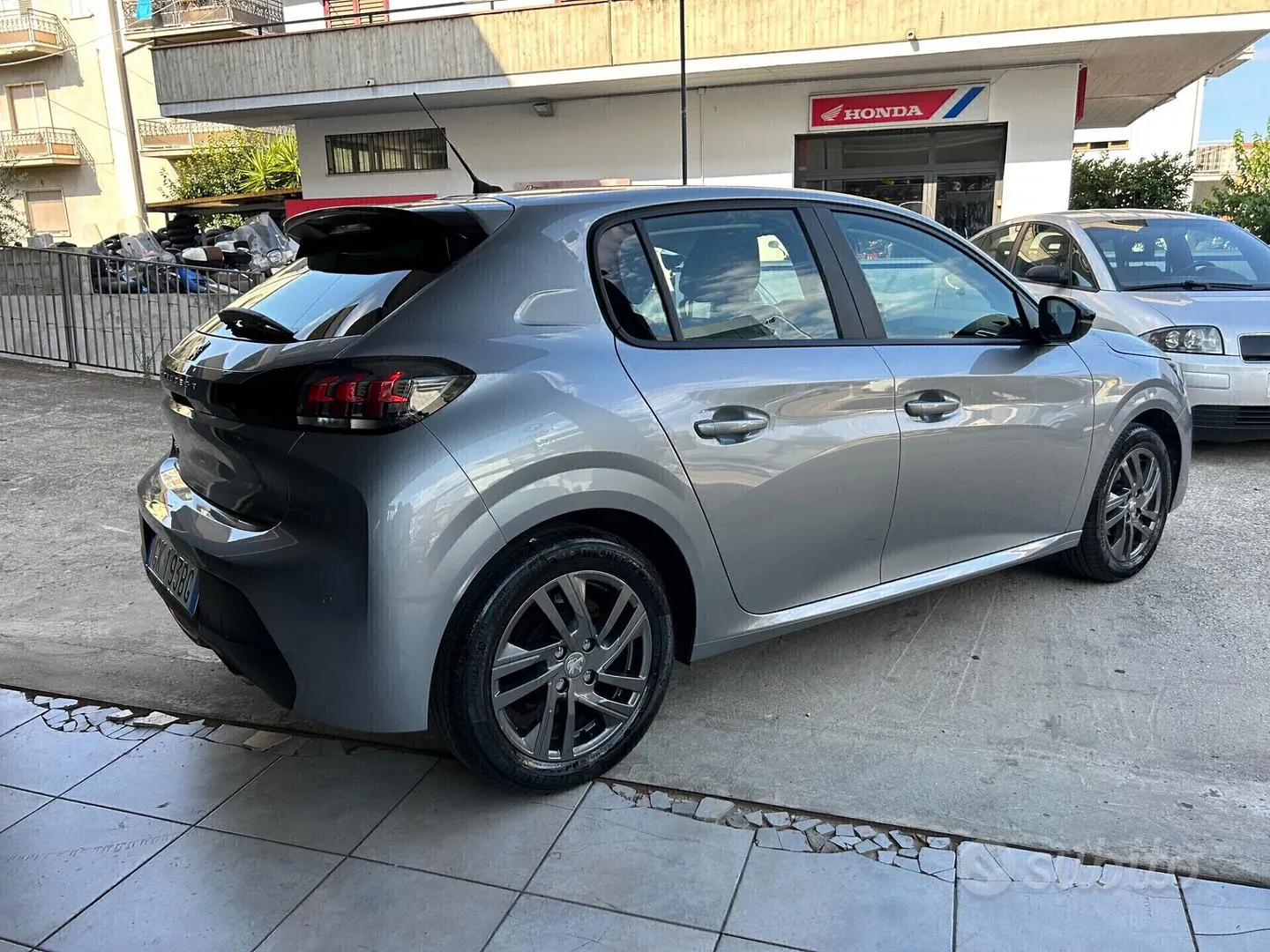 Peugeot 208 2022 photo 4