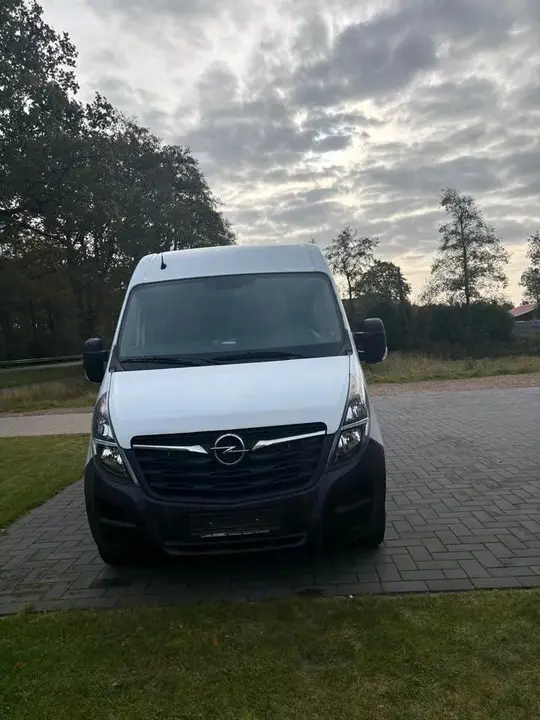 Opel Movano