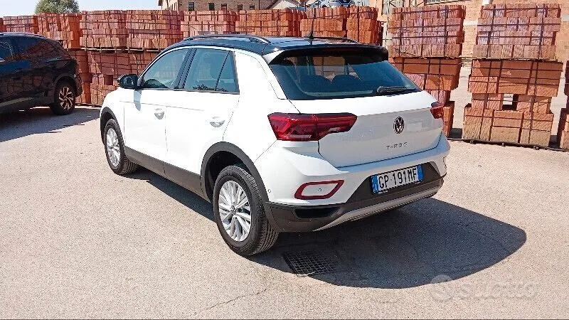 Volkswagen T-Roc 2023 photo 4