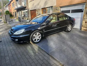 Peugeot 607