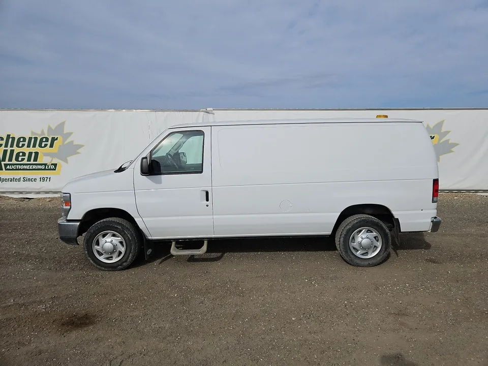 Ford E-250 2014 photo 5