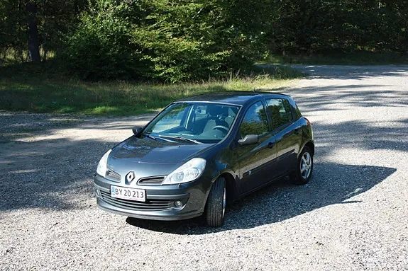 Renault Clio Iii 2008 photo 4