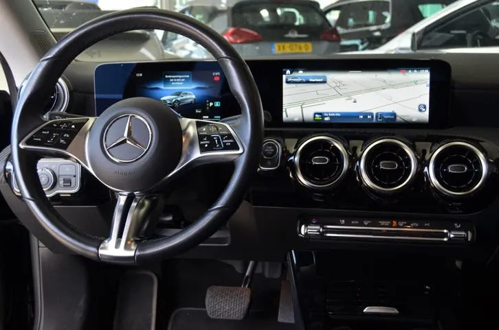 Mercedes-Benz Cla 2023 photo 2