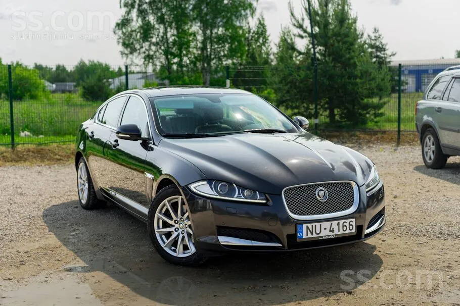 Jaguar Xf 2013 photo 3