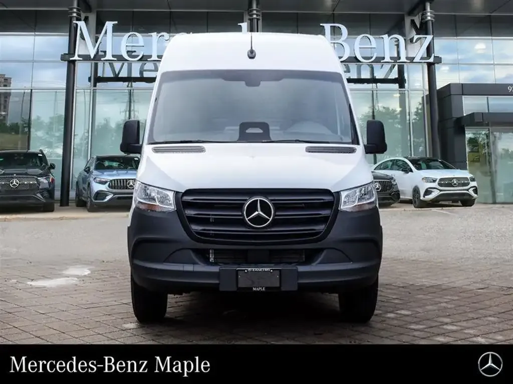 Mercedes-Benz Sprinter 2026 photo 2