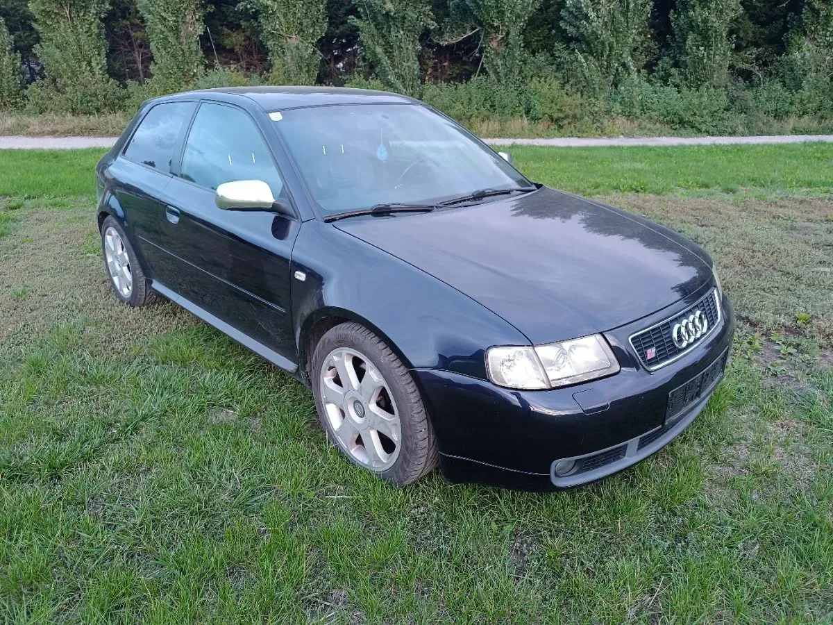 Audi A3 1999 photo 2