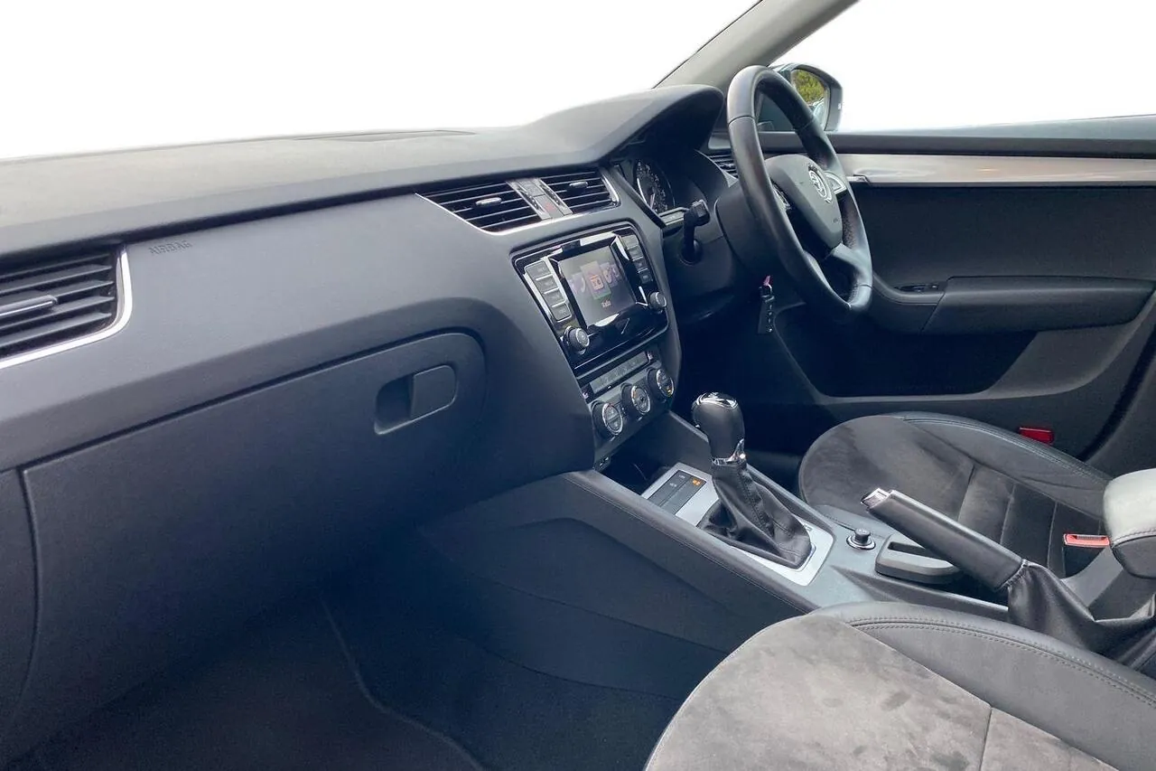 Skoda Octavia 2015 photo 2