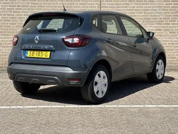 Renault Captur 2018 photo 2