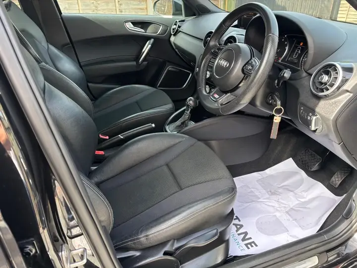 Audi A1 2014 photo 3