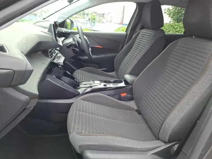 Peugeot 208 2023 photo 5