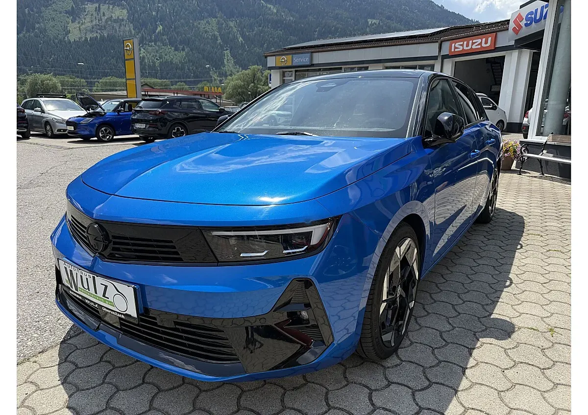 Opel Astra 2023 photo 2