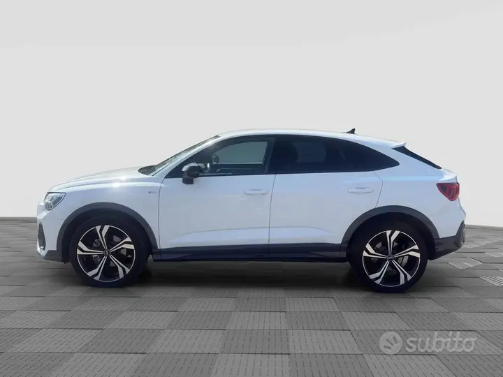 Audi Q3 2024 photo 2