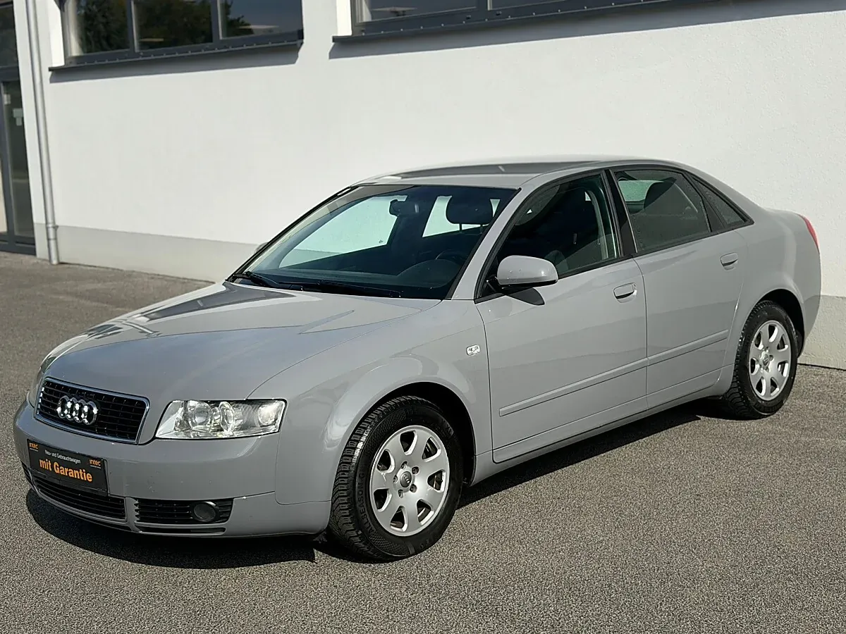 Audi A4 2002 photo 2