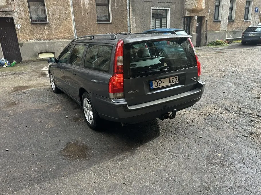 Volvo V70 2003 photo 2