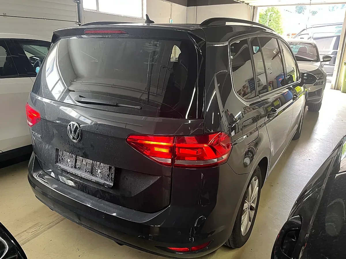 Volkswagen Touran 2018 photo 3