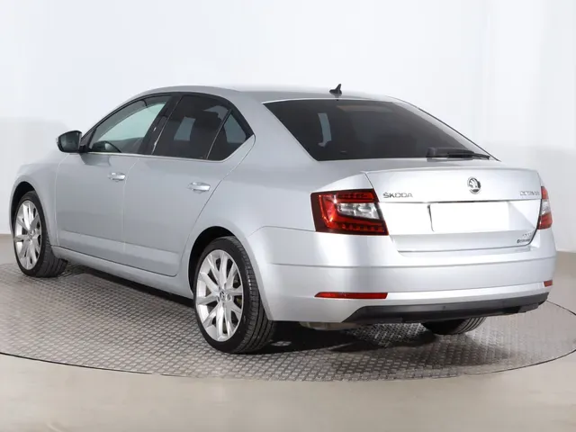 Skoda Octavia 2018 photo 3