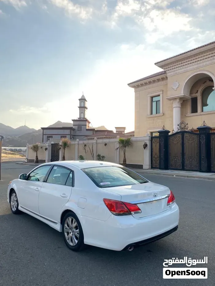 Toyota Avalon 2012 photo 3