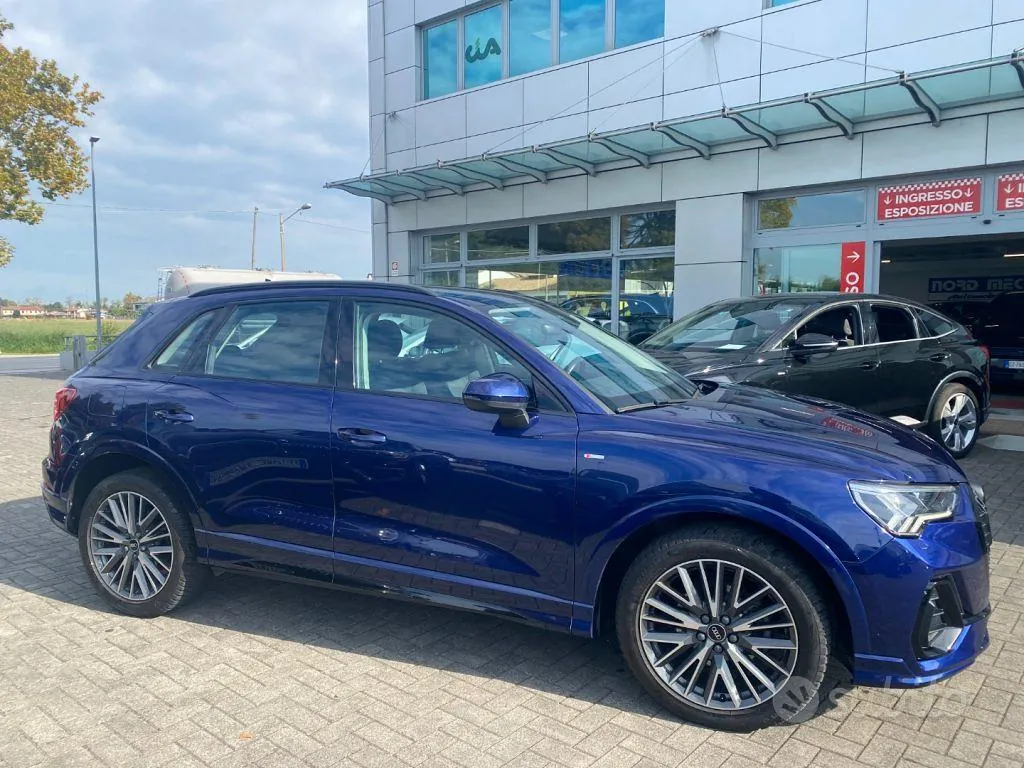 Audi Q3 2023 photo 3