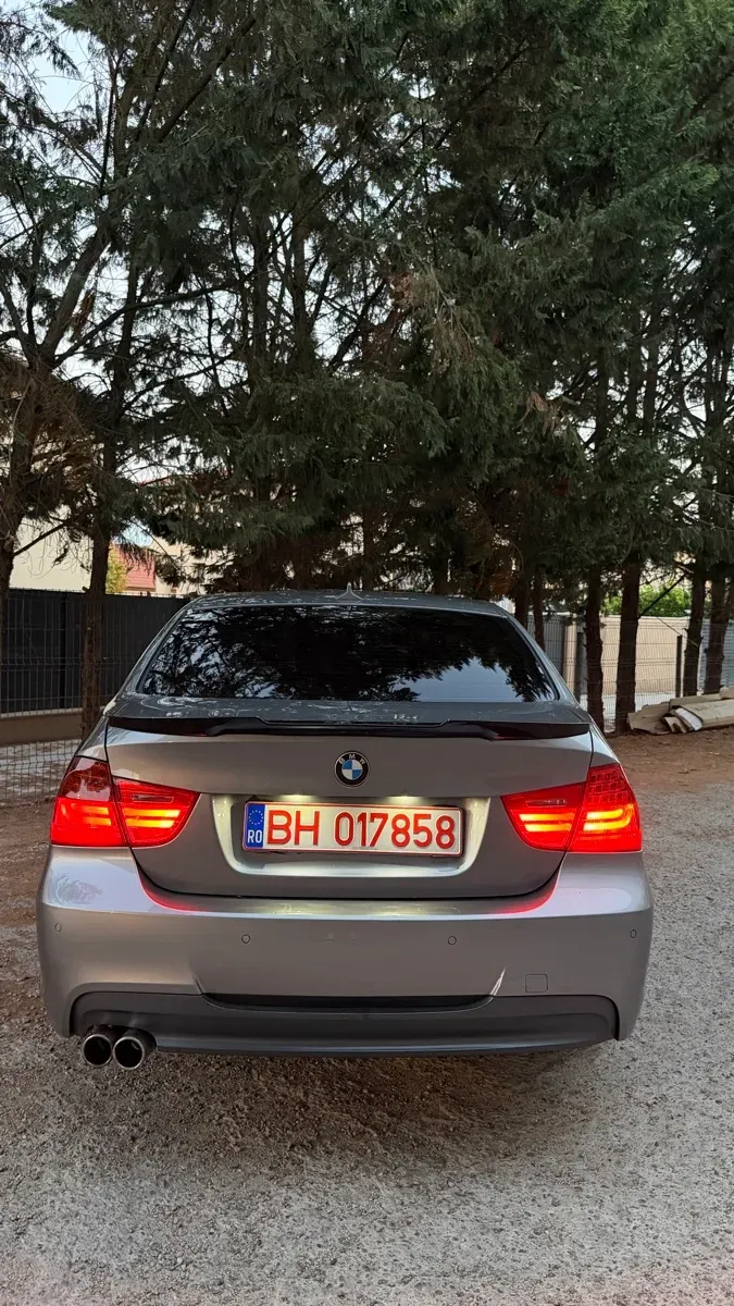 BMW 3 Series 2009 photo 3