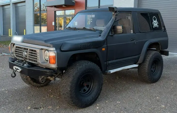 Nissan Patrol Y60