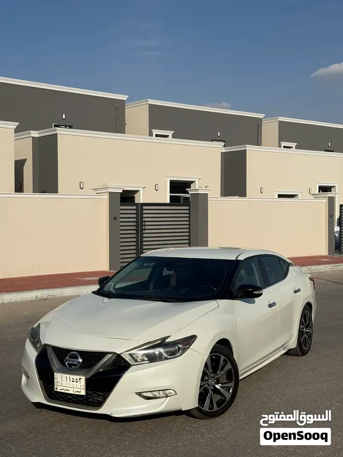 Nissan Maxima