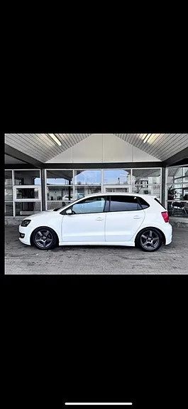 Volkswagen Polo 2015 photo 2