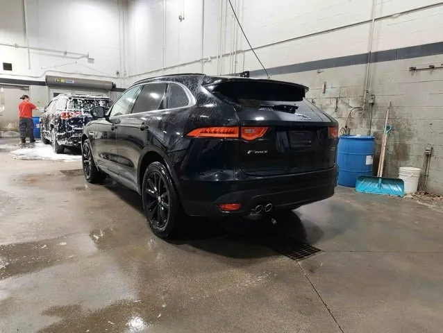 Jaguar F-Pace 2018 photo 4