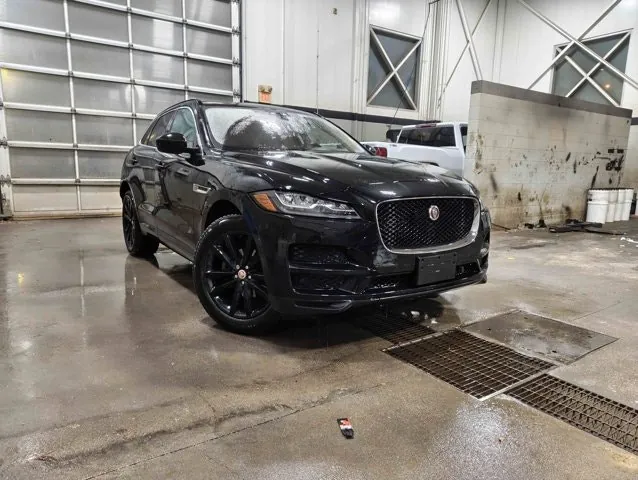Jaguar F-Pace 2018 photo 2